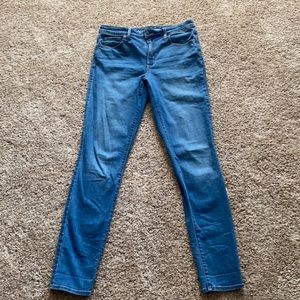 Universal Threads Medium Blue Jeans
